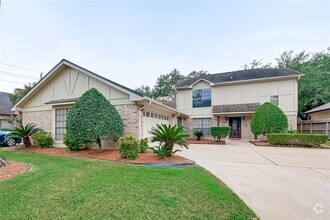 Building Photo - 1718 Carriage Way
