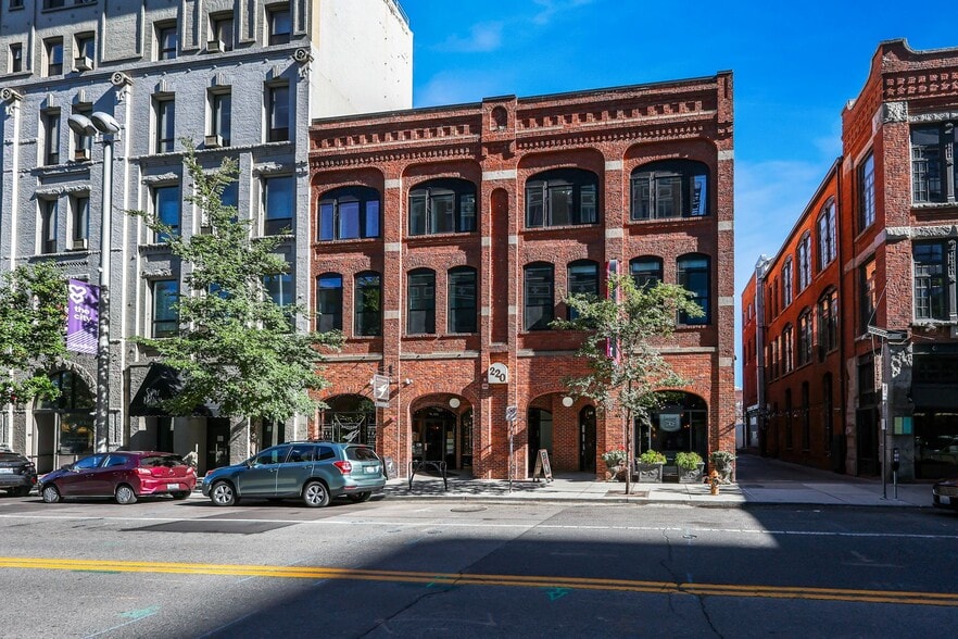 Interior Photo - Union Block Property