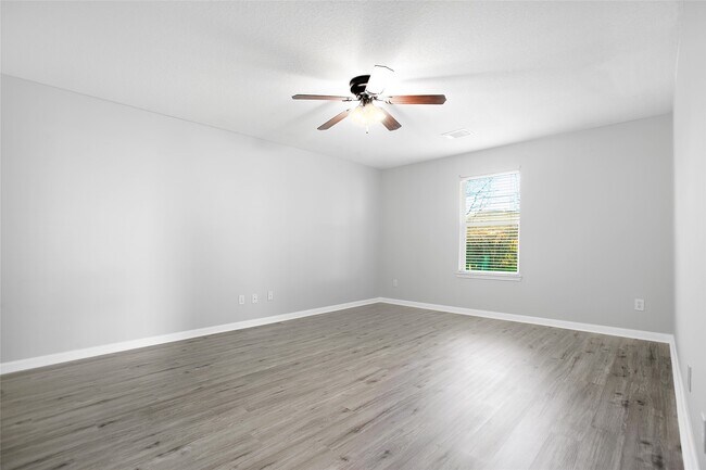 Building Photo - 9823 Cassowary Dr