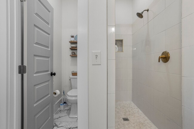 Building Photo - 1472 Georgia Pl