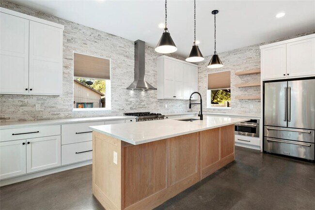 Building Photo - 18205 Fair Ln