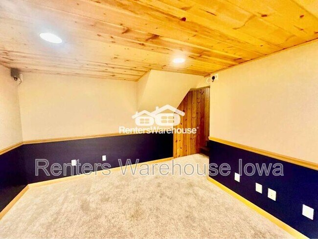 Building Photo - 275 Christopher Ave