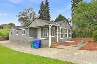 Building Photo - Unit