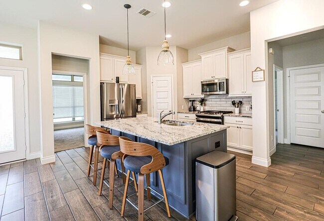 Building Photo - 16323 Pintado Forest Rd