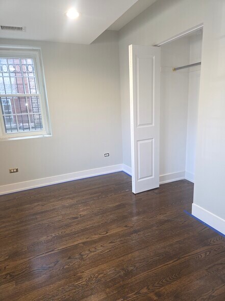 Building Photo - 2618 N Mozart St