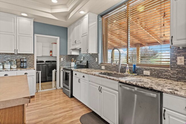 Building Photo - 4701 Navajo Rd