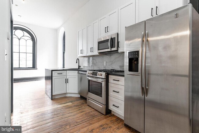 Building Photo - 1520 Green St