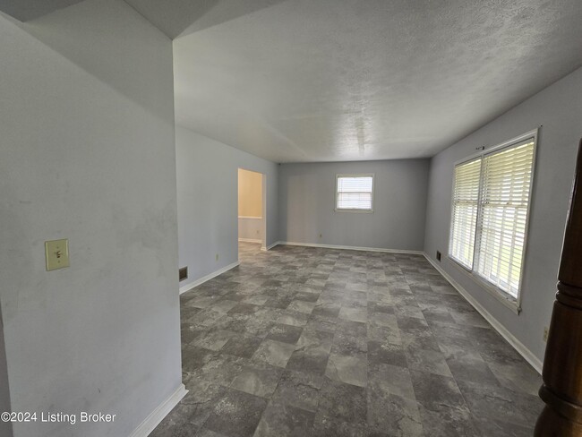 Building Photo - 4515 Lambert Rd