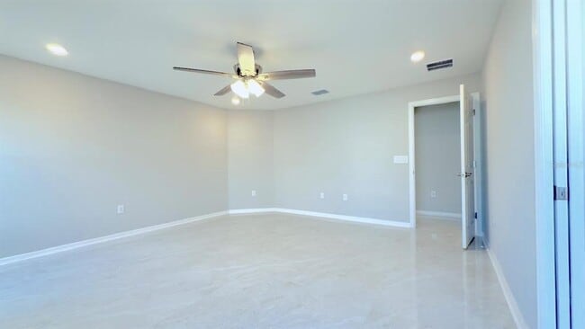 Building Photo - 1551 Eucalyptus Wy
