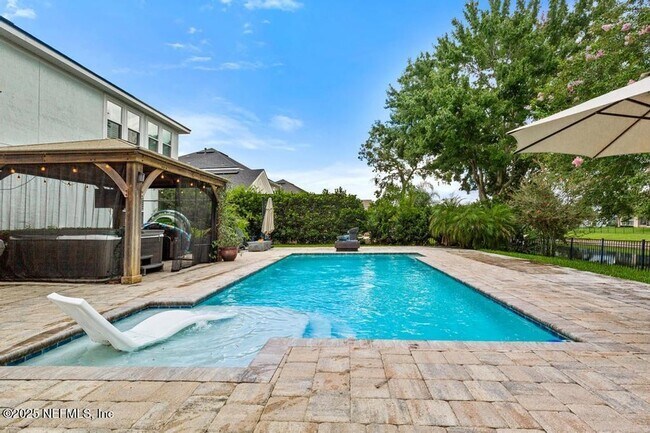 Building Photo - 1175 Eagle Point Dr