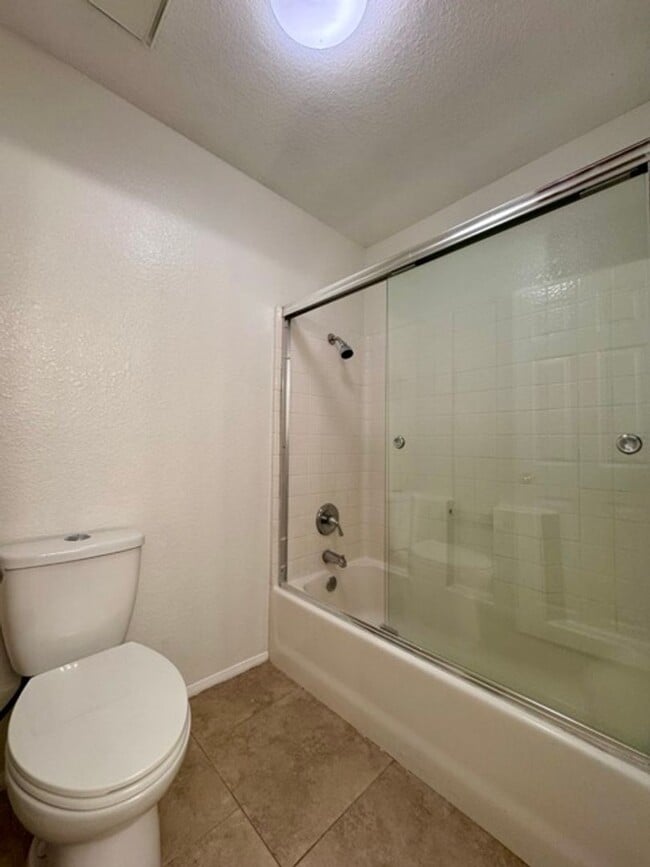 Building Photo - Spacious South Corona Single Story with 3 ...
