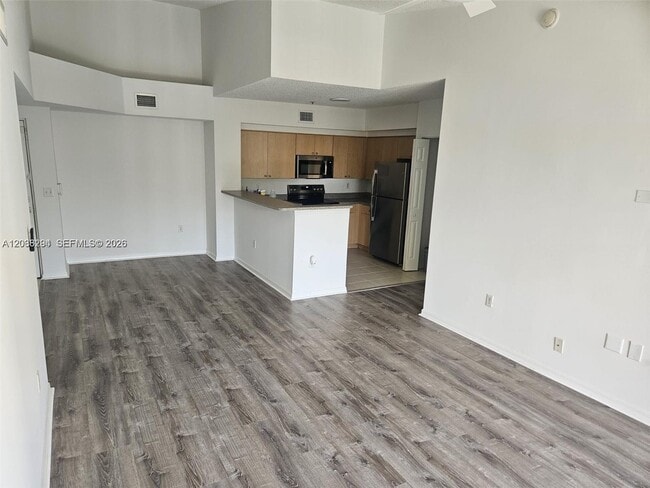 Building Photo - 2440 E Preserve Way