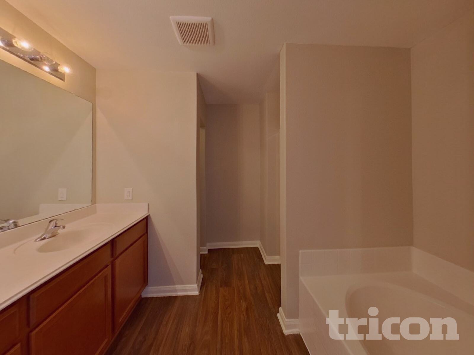 Building Photo - 1010 Stanwyck Ave