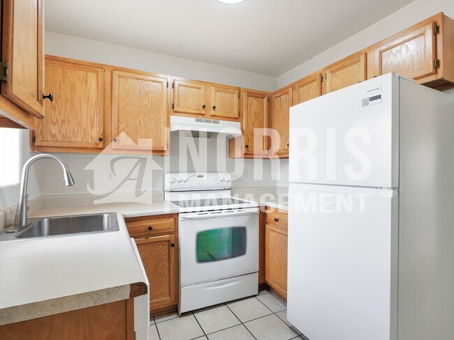Building Photo - 10077 S Tampico Ln