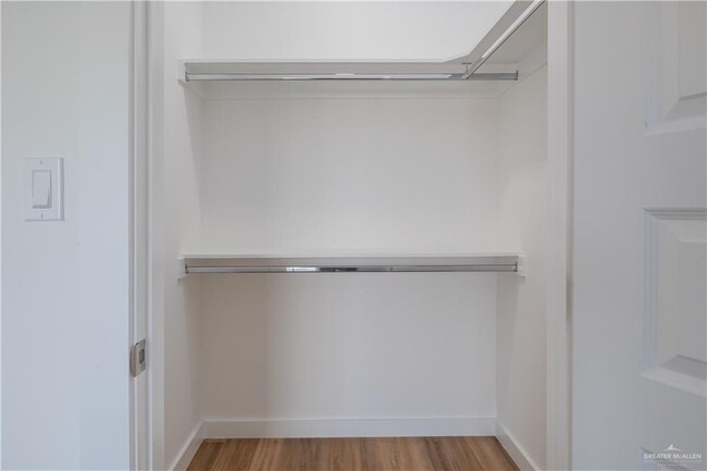 Building Photo - 25 Warbler Ave