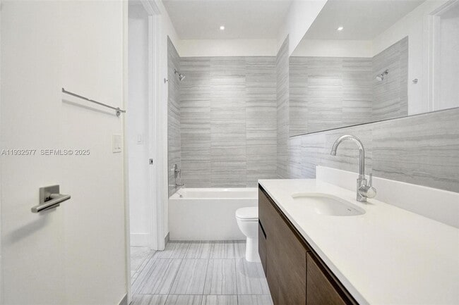 Building Photo - 301 Altara Ave