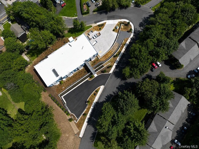 Building Photo - 16 Dowd St