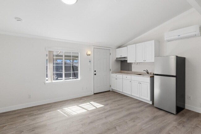 Building Photo - 8894 Indiana Ave