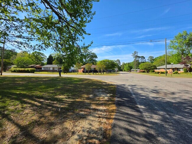 Building Photo - 232 Pinckney St