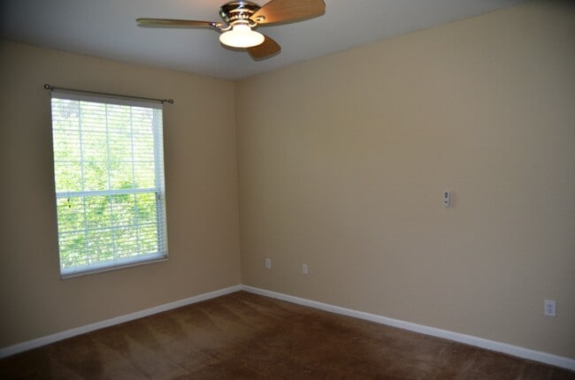 Building Photo - Nice 3/2 Condo in Horizons at Vista Lakes ...