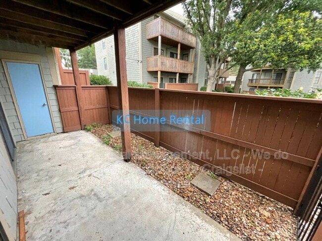 Building Photo - 12013 W 58th Pl