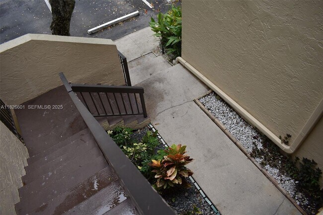 Building Photo - 4459 Carambola Cir S