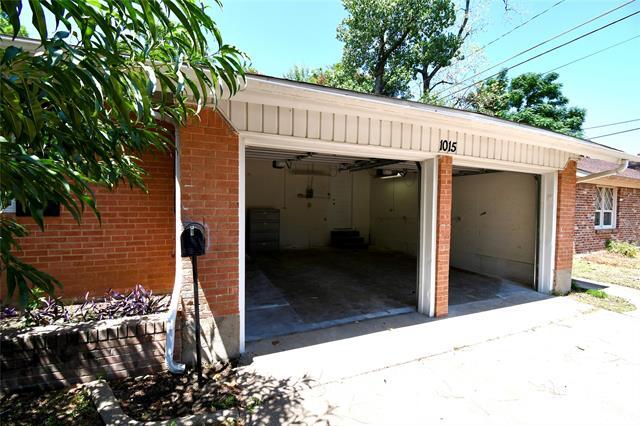 Building Photo - 1015 Mitchell Rd