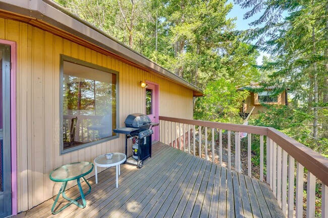 Building Photo - 902 Paiute Pl