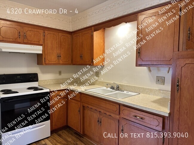 Building Photo - 4320 Crawford Dr