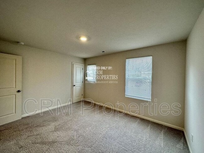 Building Photo - 974 Woodland Spgs Dr