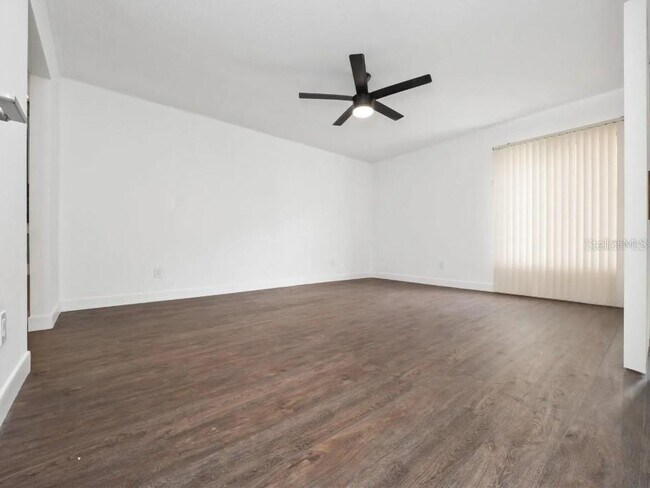 Building Photo - 2340 Sun Valley Cir
