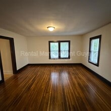 Building Photo - 2512 Fremont Ave N