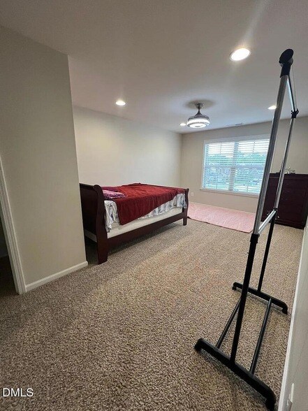 Building Photo - 267 Crestmont Ridge Dr