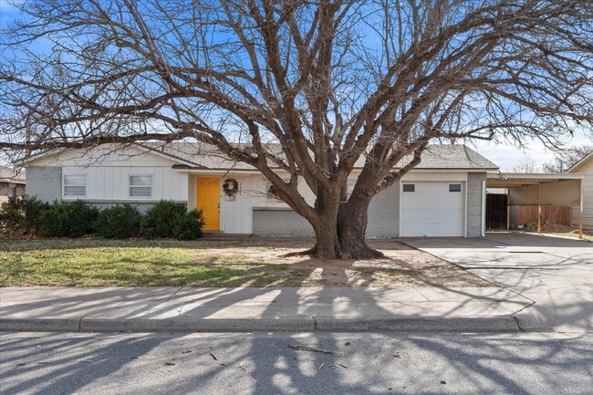 Building Photo - Fully Furnished Long-Term Rental!!