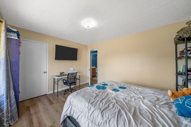 Building Photo - 1405 Barberry Pl