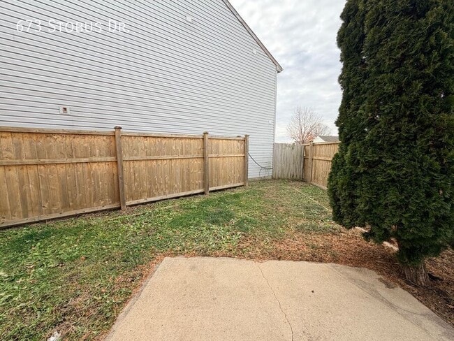 Building Photo - 673 Stobus Dr