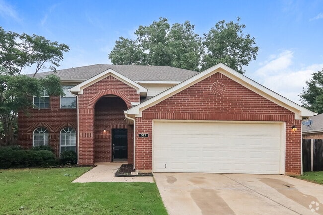 Building Photo - 327 Stately Oak Ln
