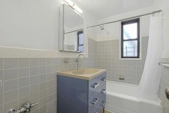 Building Photo - 32 Cathedral Ave