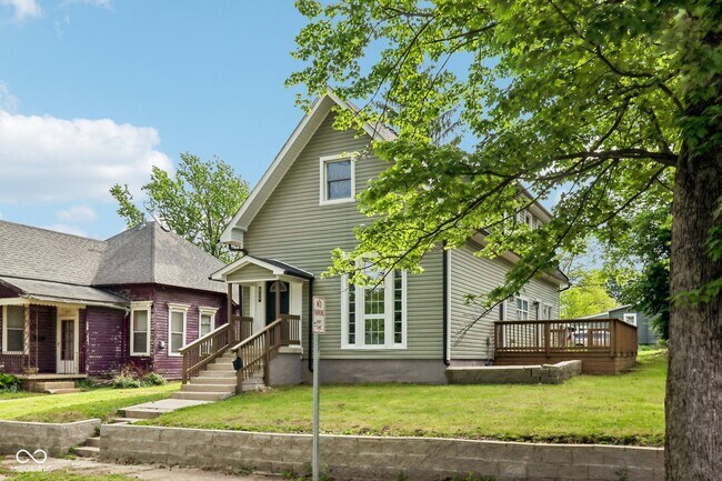 Building Photo - 809 N Meridian St Rd