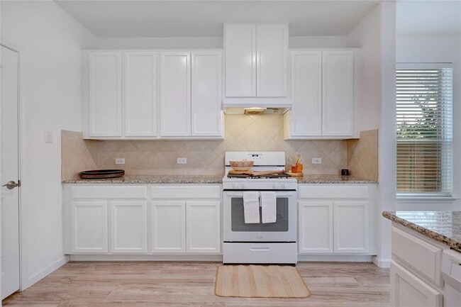 Building Photo - 468 Sheepshank Dr
