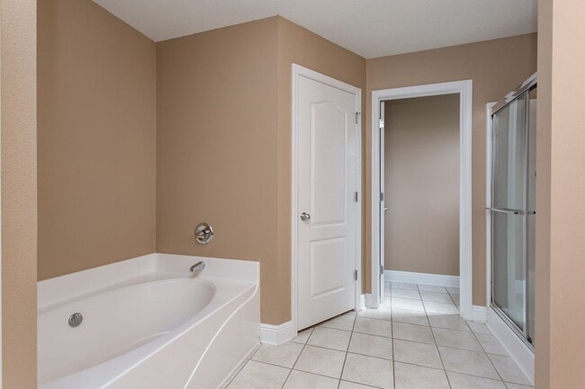 Building Photo - Spacious 4 Bed/3 Bath - Pace Mill Creek