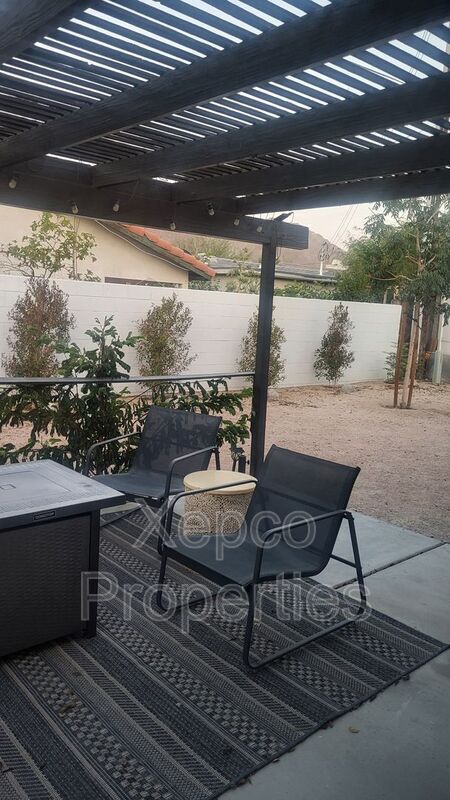 Building Photo - 52170 Avenida Ramirez