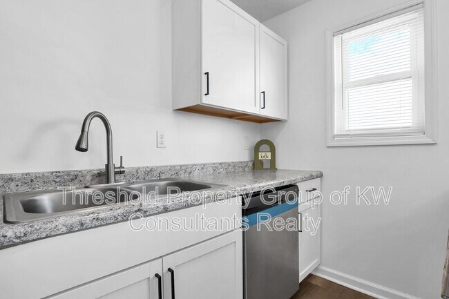 Building Photo - 3672-3678 Arnelle Road - 3678