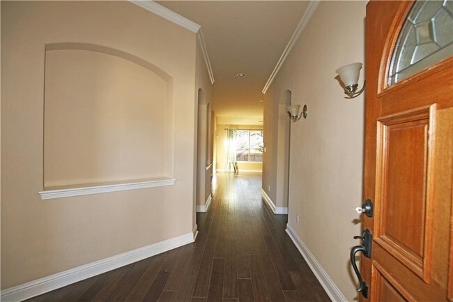 Building Photo - 3921 Sapphire Loop