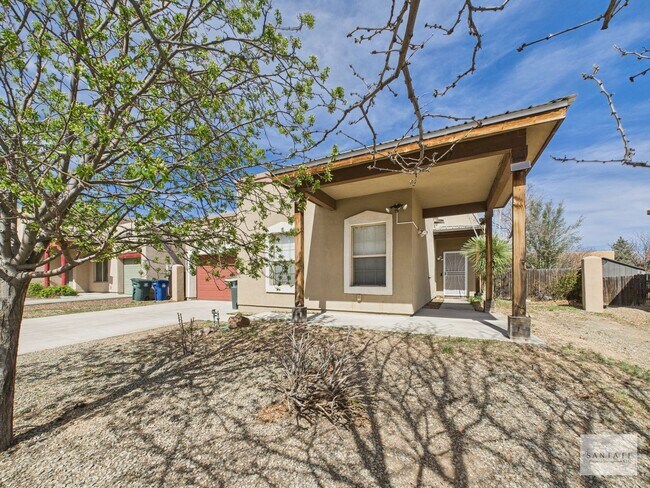 Primary Photo - Freshly Upgraded Single Family Home Availa...