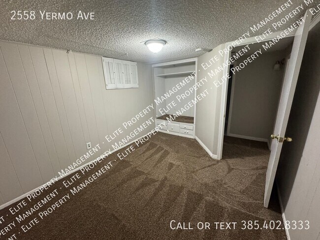 Building Photo - 2558 Yermo Ave