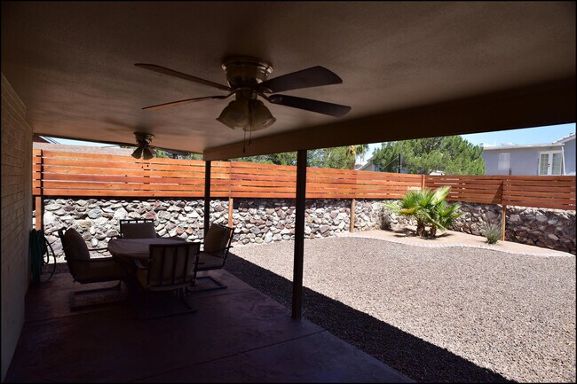 Building Photo - 7229 Canyon Run Dr