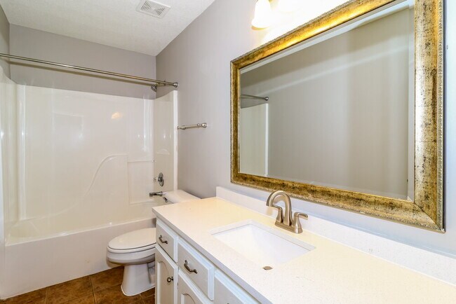 Building Photo - 11591 Millwind Dr