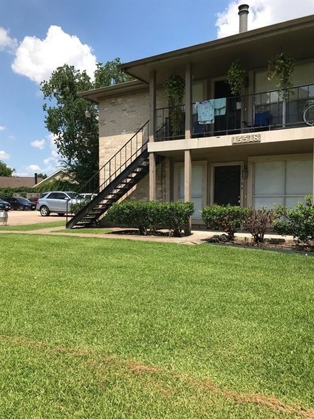 Building Photo - 1947 Greenbriar Colony Dr