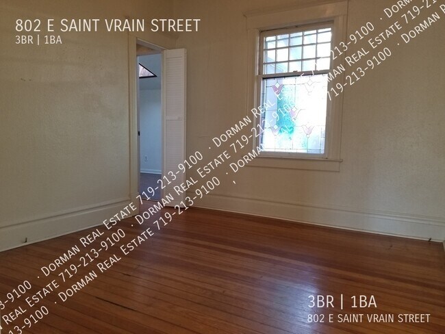 Building Photo - 802 E Saint Vrain St